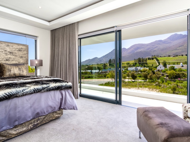 7330f070-c466-4b4b-8b14-47448bd36533