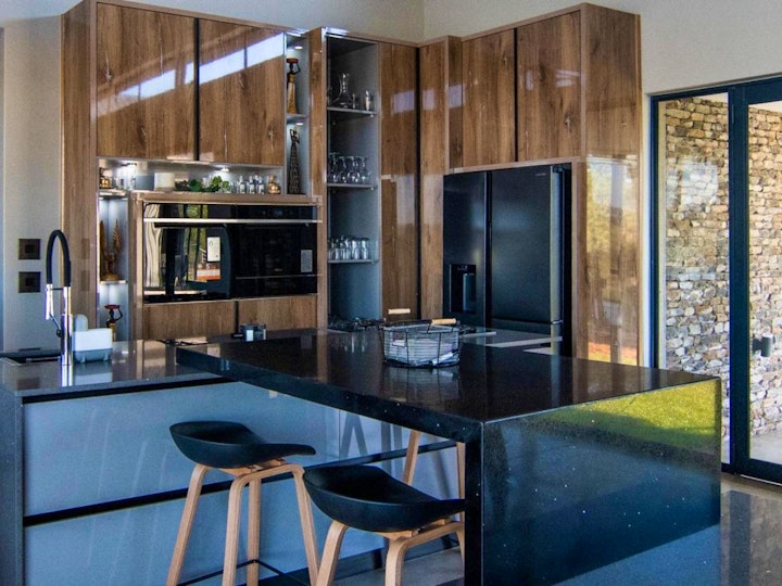 c977579c-b2ca-427d-91a4-8b3c8c6ef279